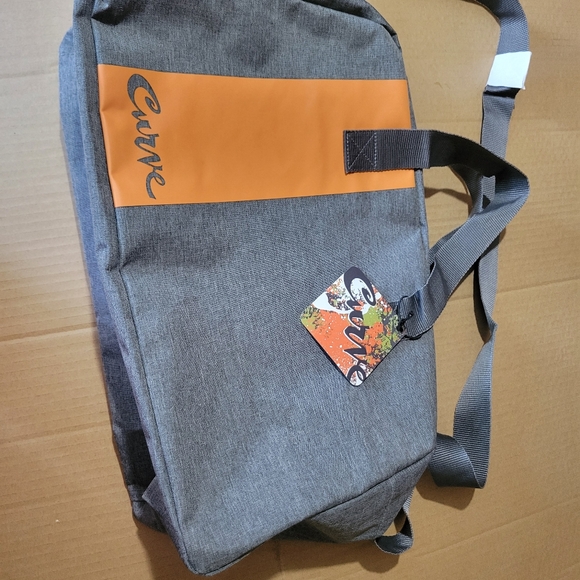 Curve Weekend Duffe Bag - Picture 2 of 5